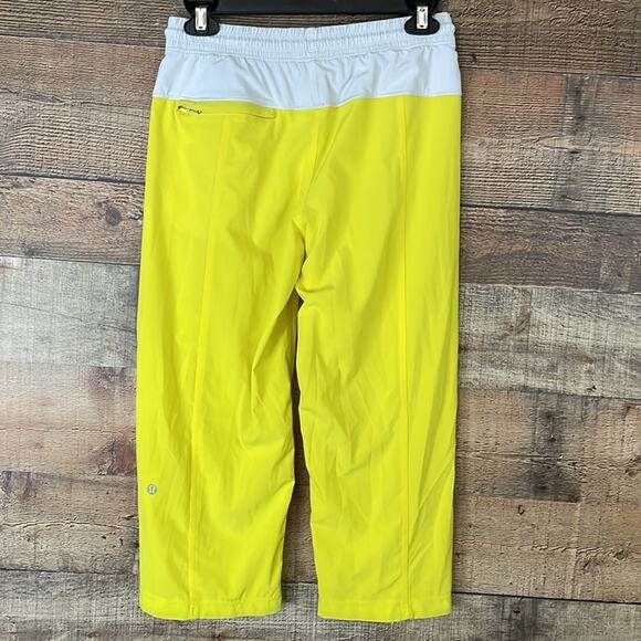 Lululemon Step Lively Crop Pants Capri Loose Fit Bright Yellow White Size 4 6 - Picture 4 of 9